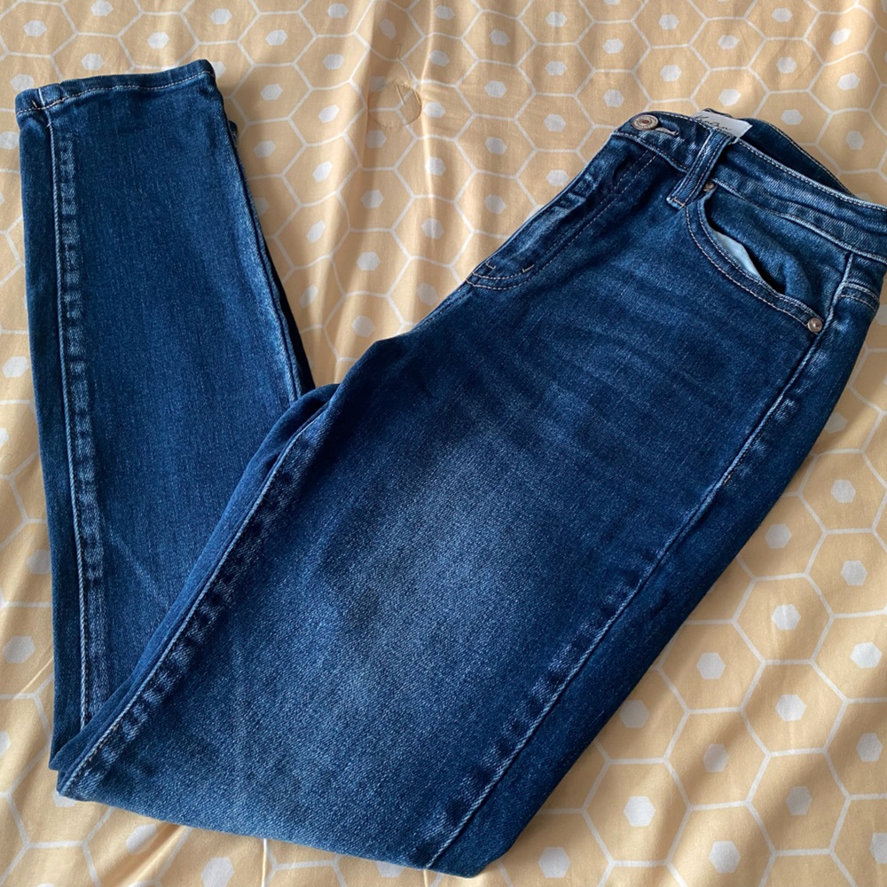 KanCan jeans size 7/27